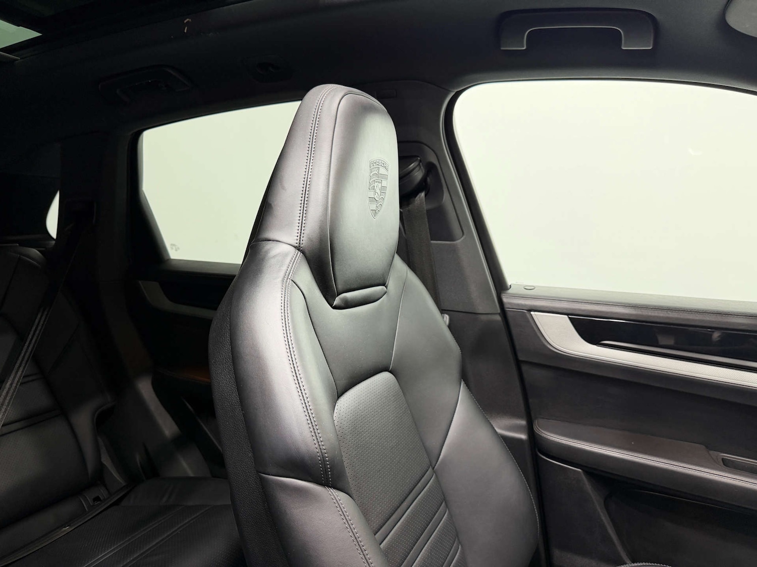 Used Porsche Cayenne 2023 for sale - 76957018: Photo 45