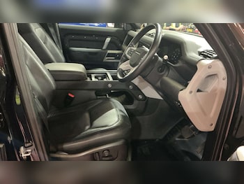 Used Land Rover Defender 2023 for sale - 79368683: Photo
