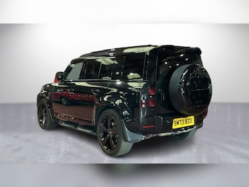 Used Land Rover Defender 2023 for sale - 79368683: Photo