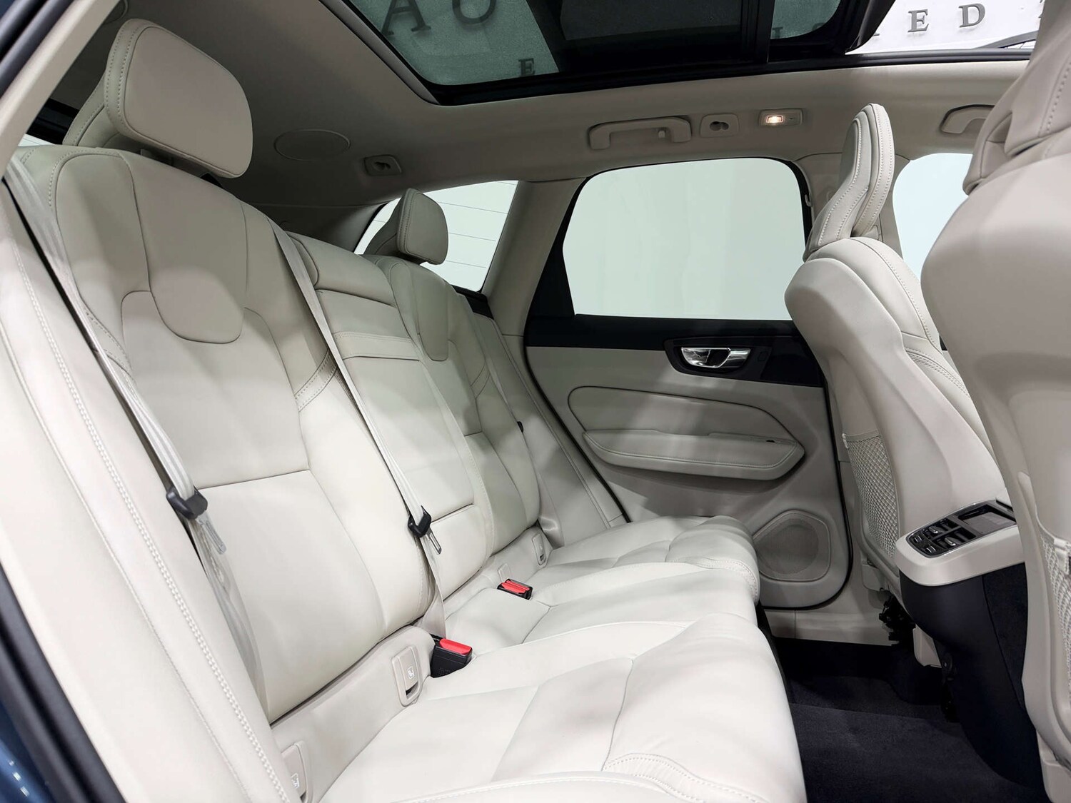 Used Volvo XC60 2021 for sale - 76581910: Photo 15