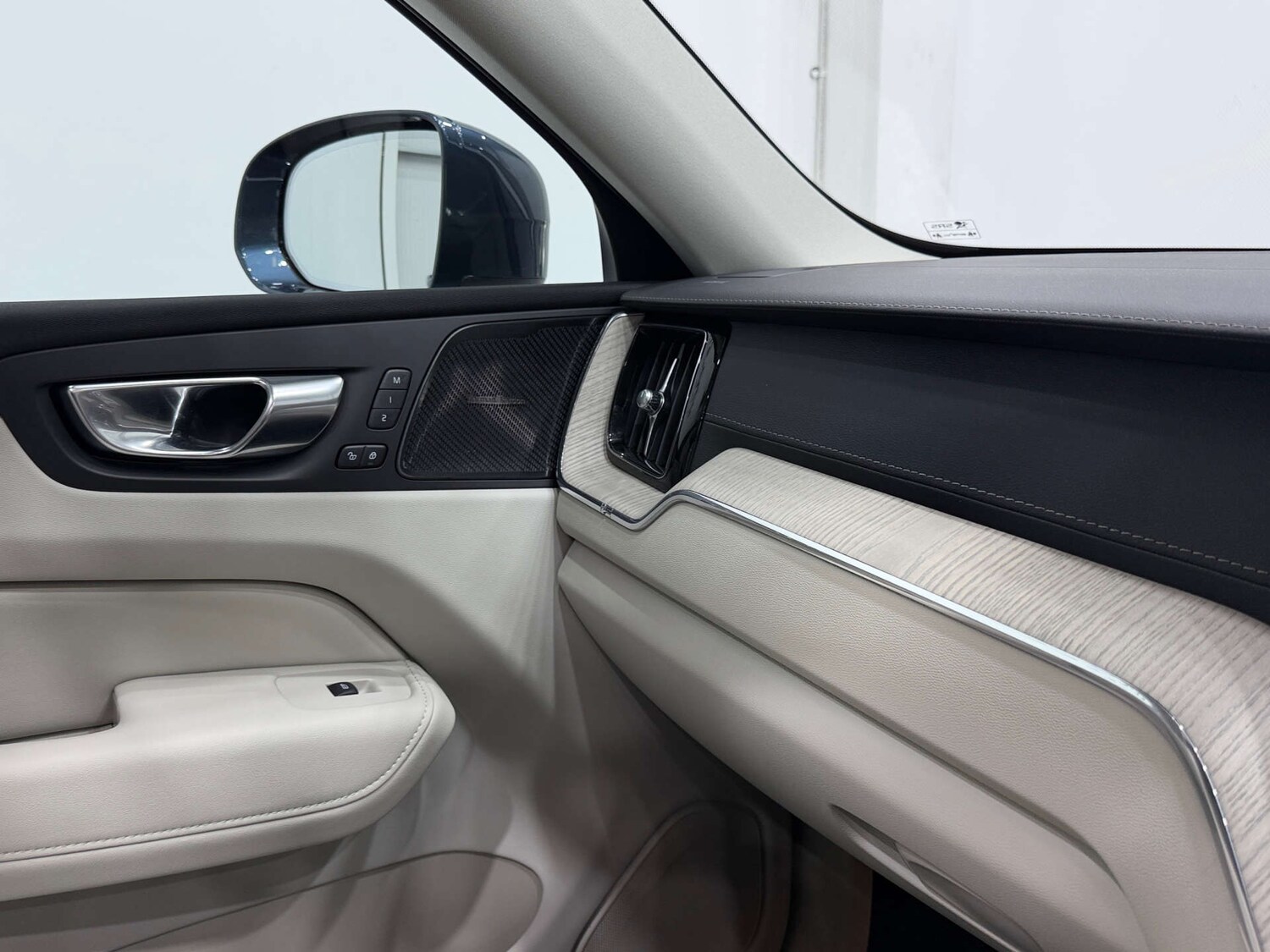 Used Volvo XC60 2021 for sale - 76581910: Photo 36