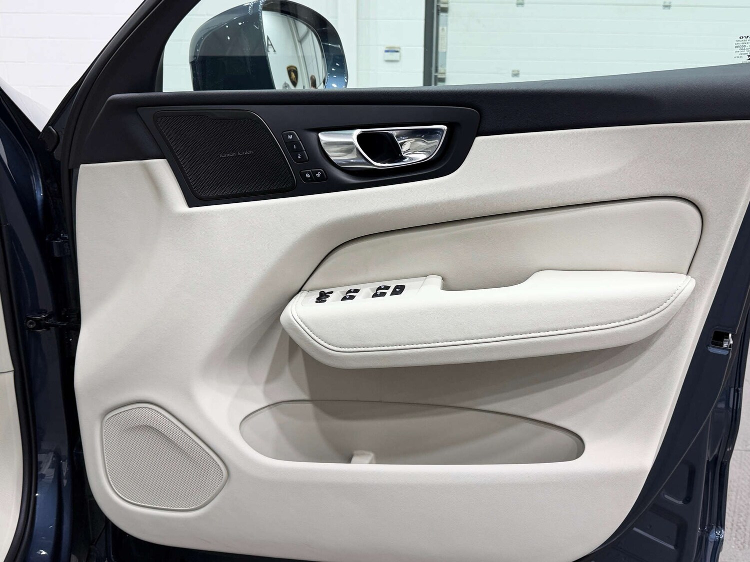 Used Volvo XC60 2021 for sale - 76581910: Photo 37