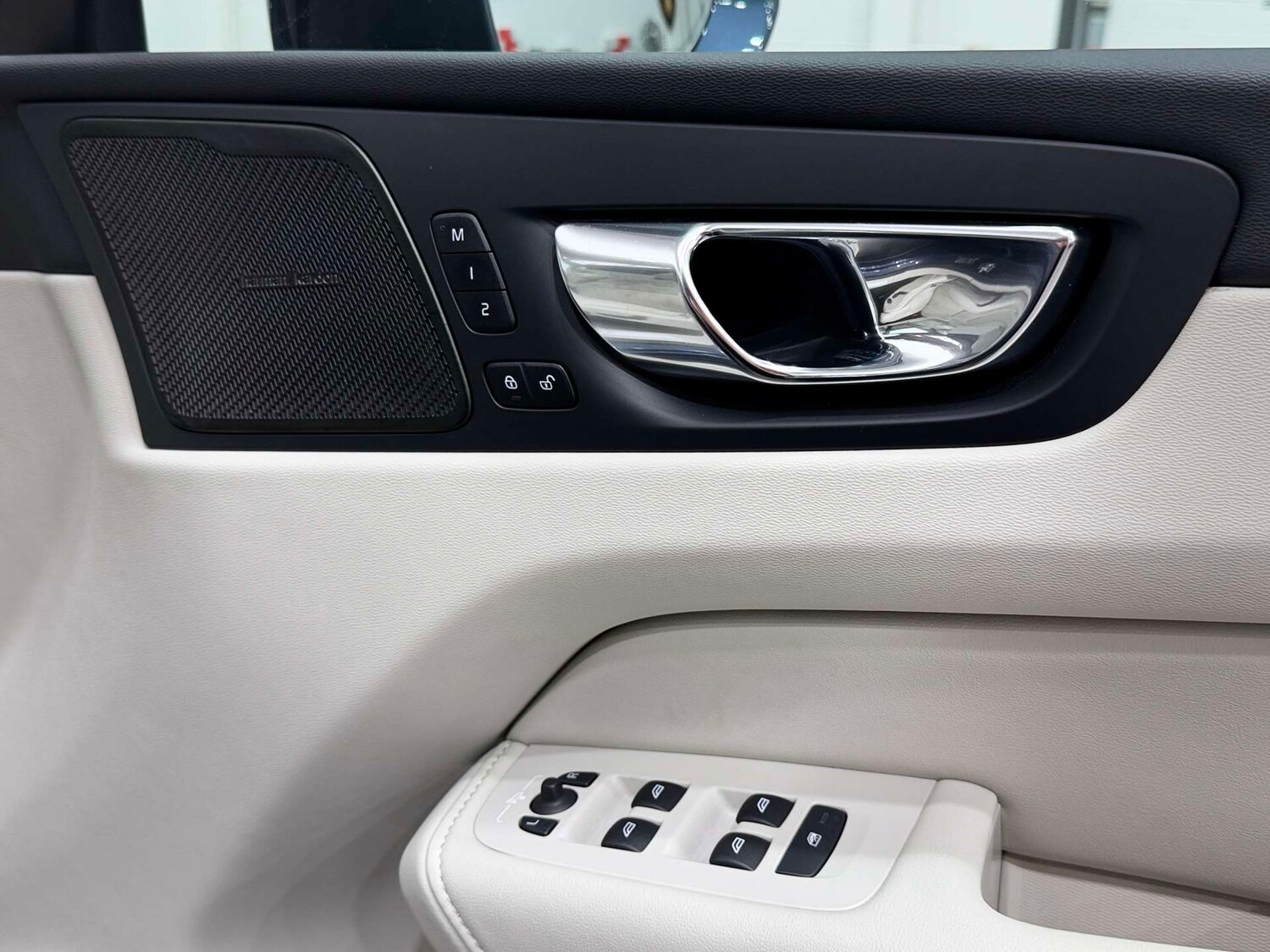 Used Volvo XC60 2021 for sale - 76581910: Photo 38