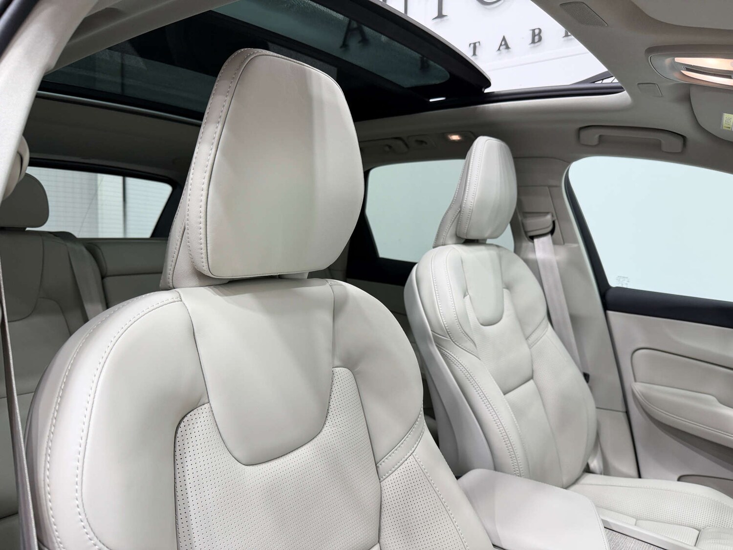 Used Volvo XC60 2021 for sale - 76581910: Photo 39