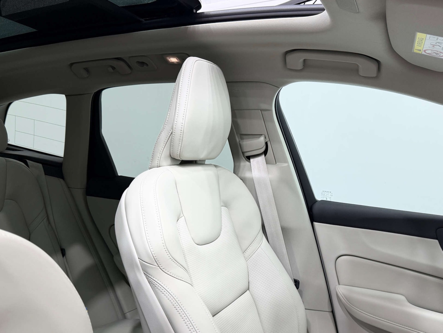 Used Volvo XC60 2021 for sale - 76581910: Photo 40