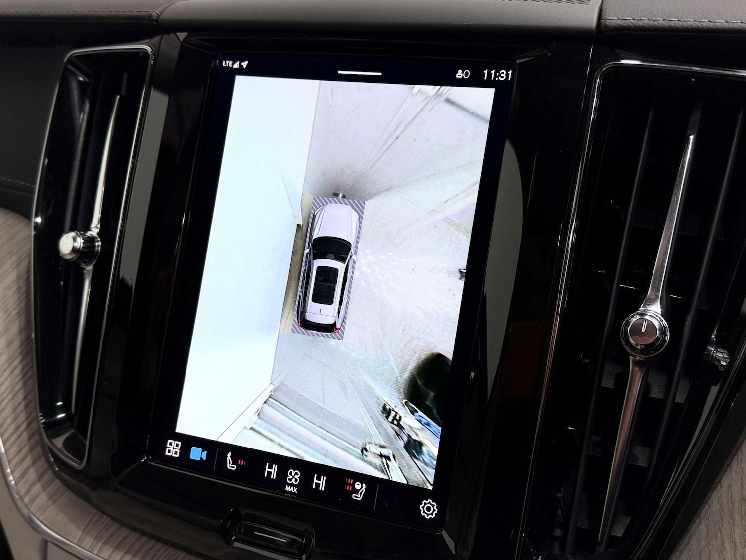 Used Volvo XC60 2021 for sale - 76581910: Photo 50