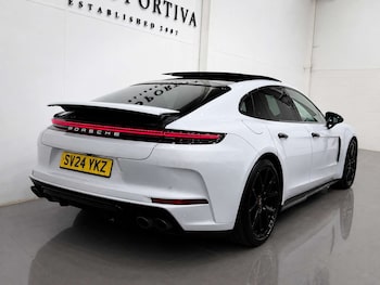 Used Porsche Panamera 2024 for sale - 79517031: Photo