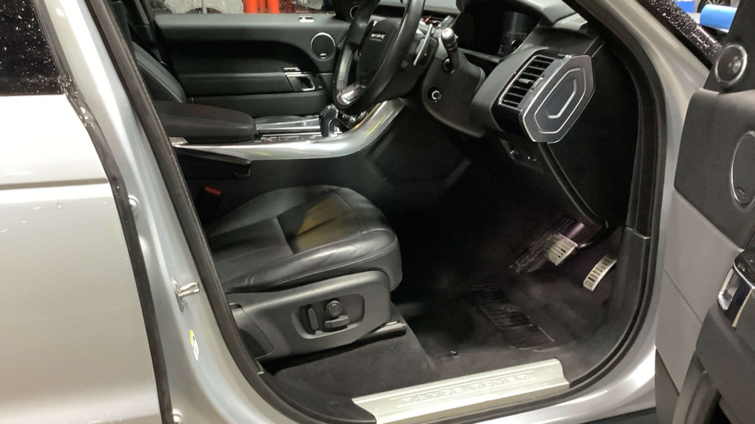 Used Land Rover Range Rover Sport 2022 for sale - 77366828: Photo 2