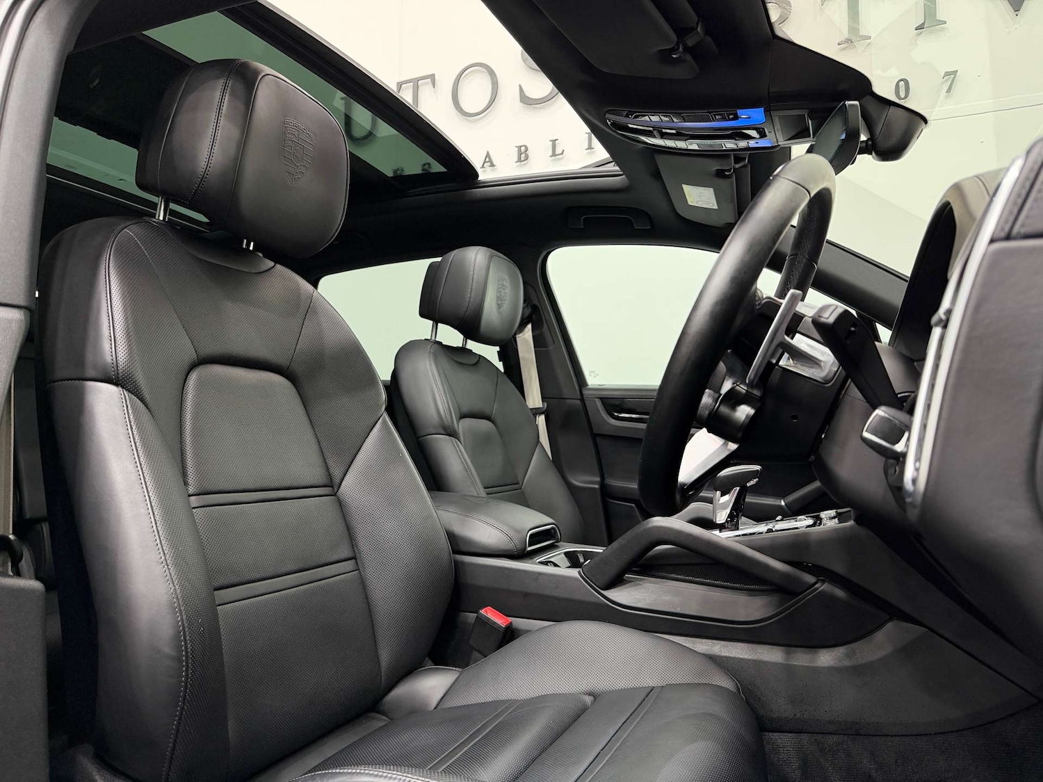 Used Porsche Cayenne 2022 for sale - 77833893: Photo 2