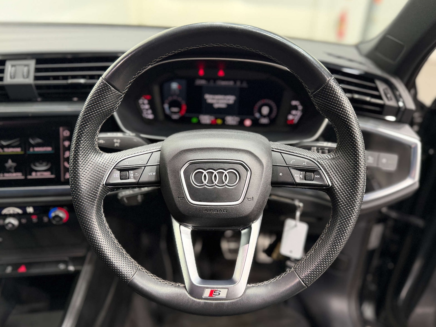 Used Audi Q3 2023 for sale - 77170353: Photo 24