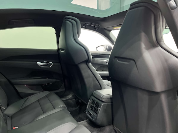 Used Audi e-tron GT 2023 for sale - 76277570: Photo 16