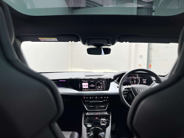 Used Audi e-tron GT 2023 for sale - 76277570: Photo 18