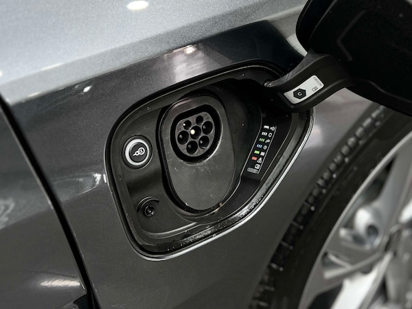 Used Audi e-tron GT 2023 for sale - 76277570: Photo 31