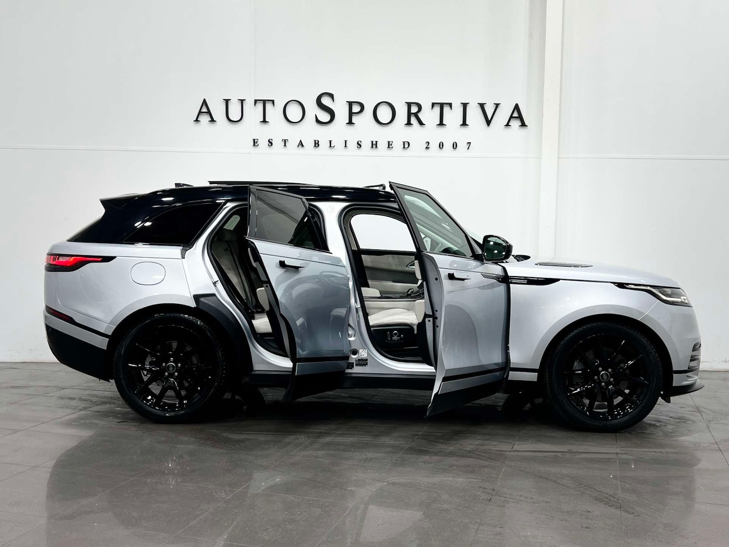 Used Land Rover Range Rover Velar 2022 for sale - 76076567: Photo 14