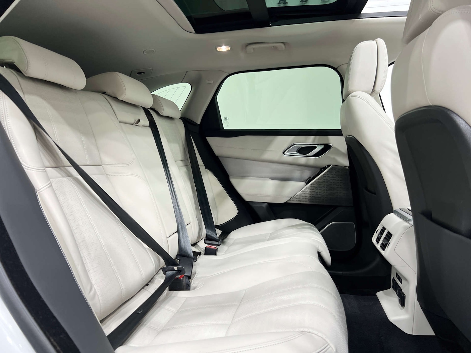 Used Land Rover Range Rover Velar 2022 for sale - 76076567: Photo 15