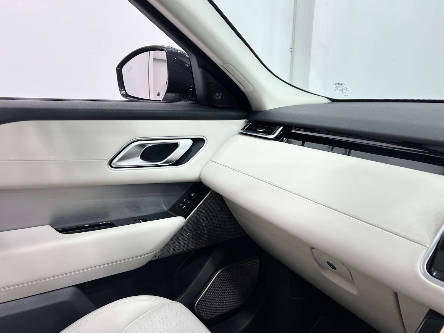 Used Land Rover Range Rover Velar 2022 for sale - 76076567: Photo 34