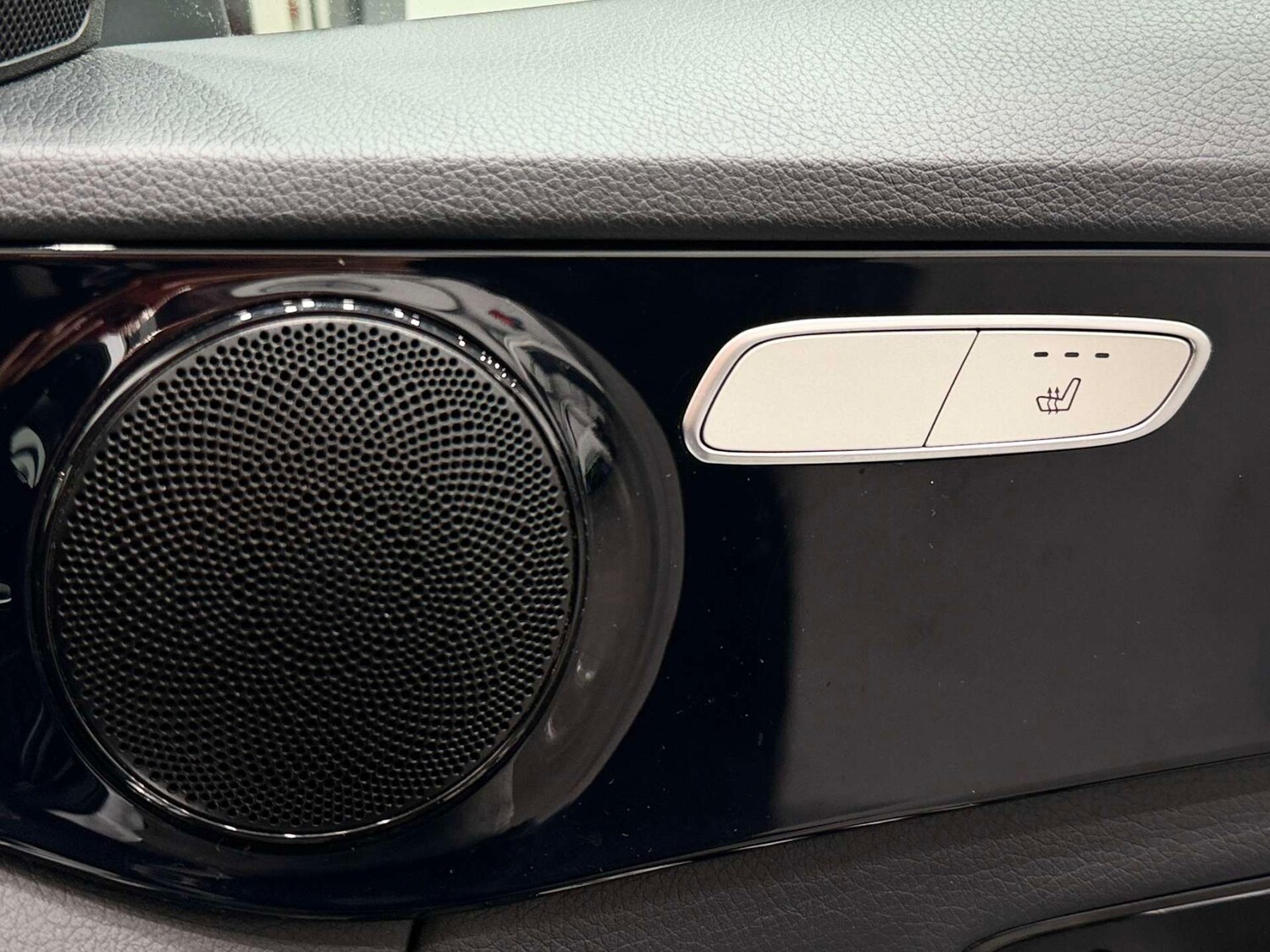 Used Mercedes-Benz C Class 2017 for sale - 76547243: Photo 32