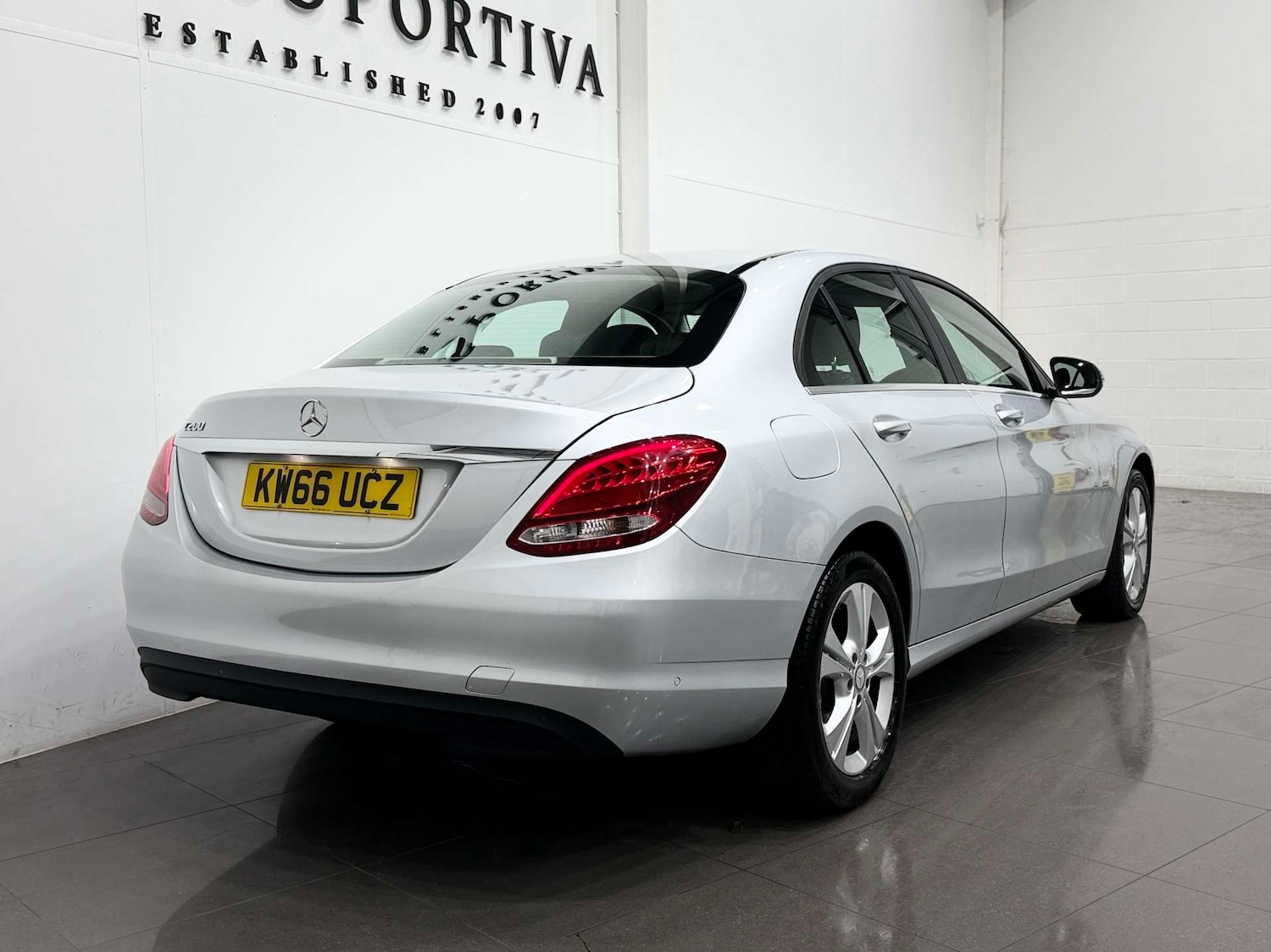 Used Mercedes-Benz C Class 2017 for sale - 76547243: Photo 5