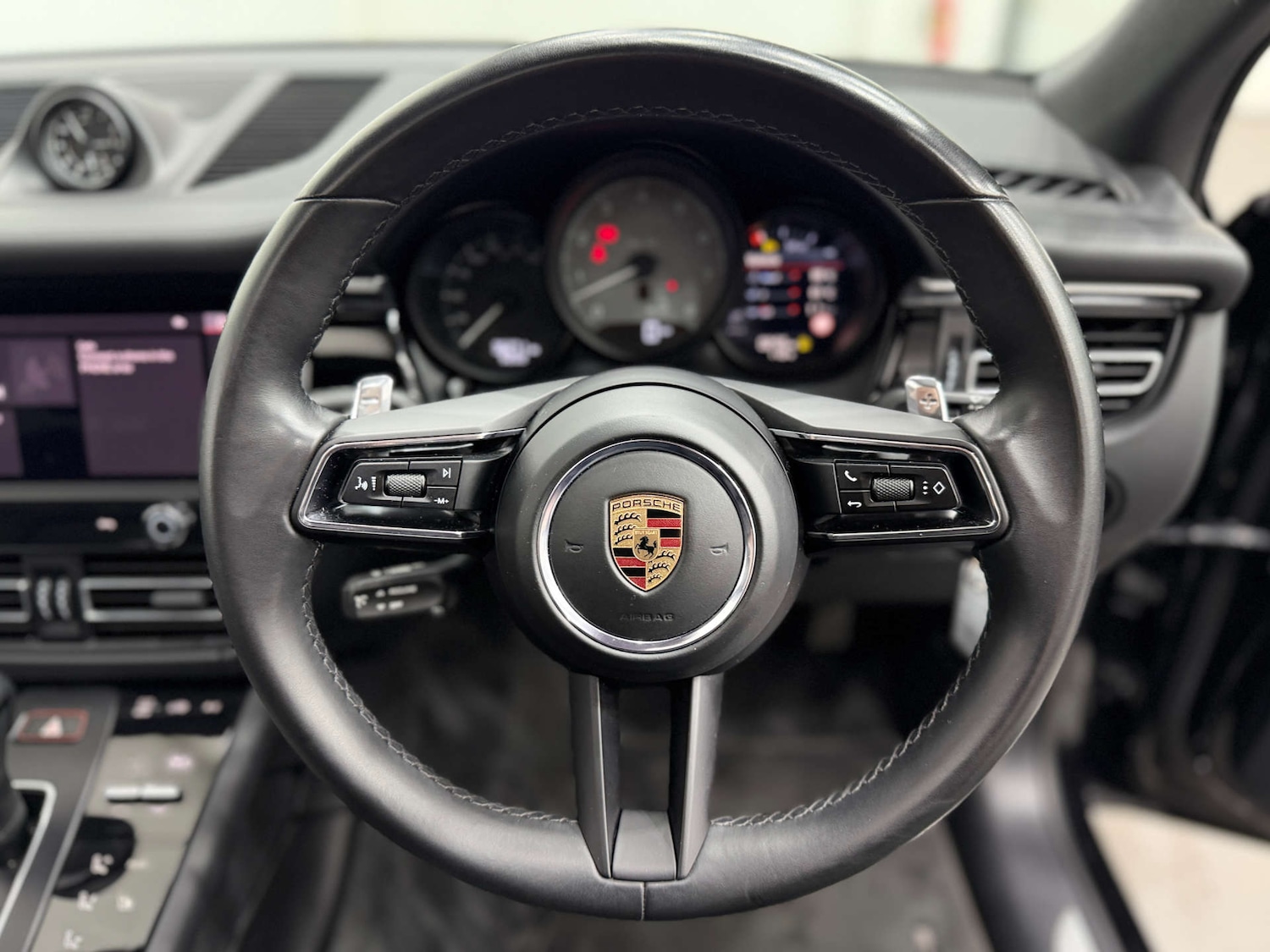 Used Porsche Macan 2021 for sale - 76354278: Photo 23