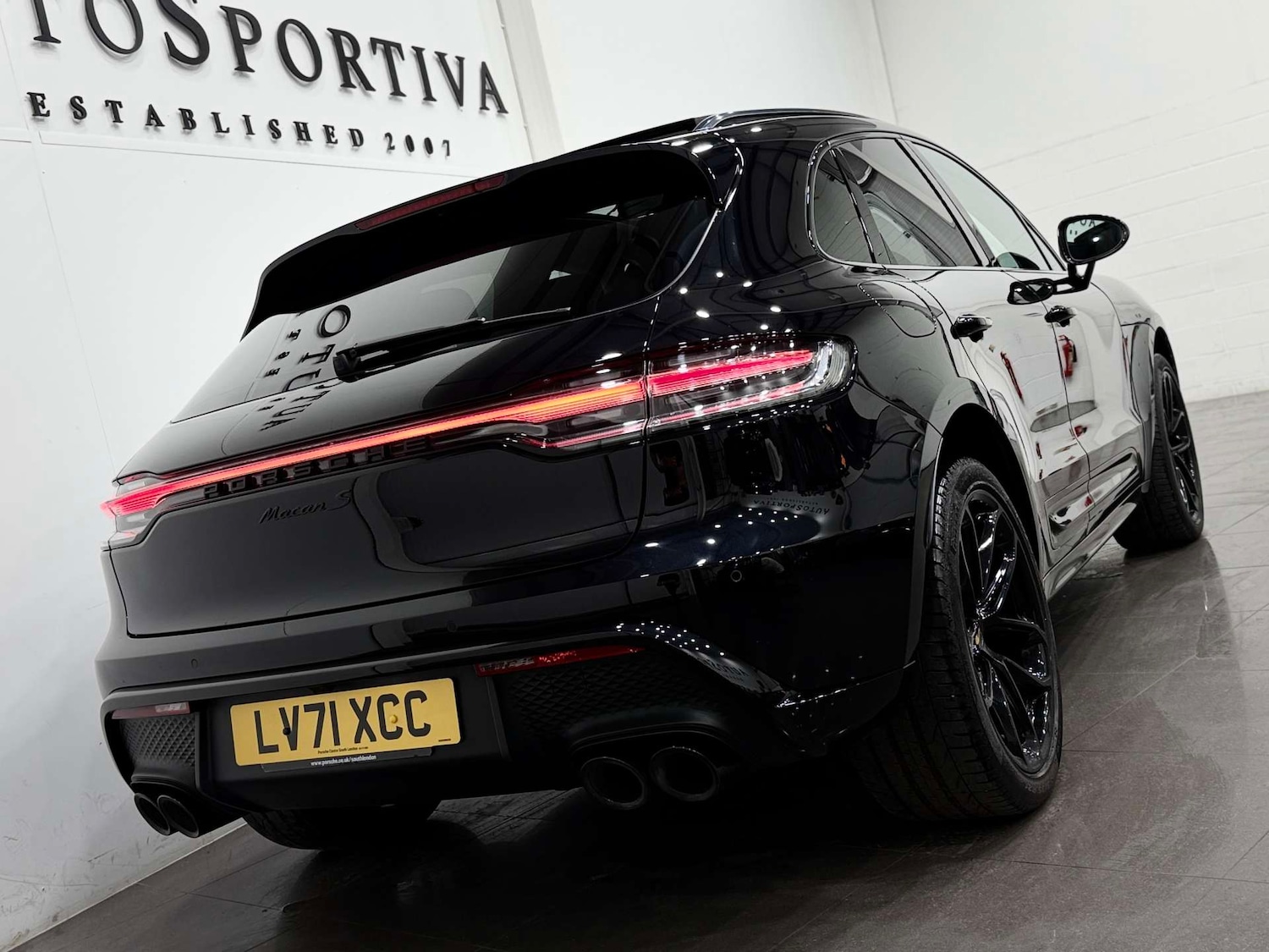 Used Porsche Macan 2021 for sale - 76354278: Photo 27