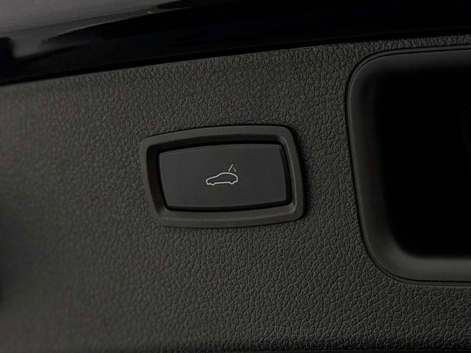 Used Porsche Macan 2021 for sale - 76354278: Photo 30