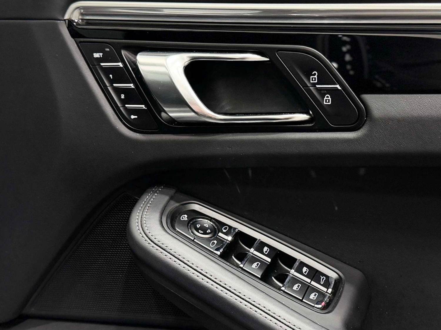 Used Porsche Macan 2021 for sale - 76354278: Photo 38