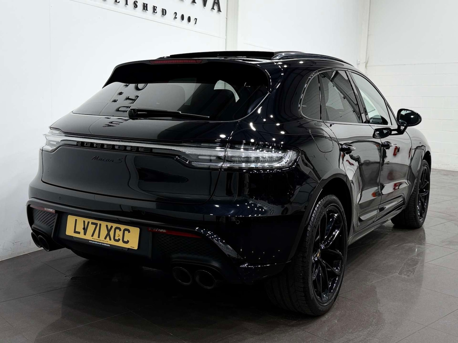 Used Porsche Macan 2021 for sale - 76354278: Photo 5