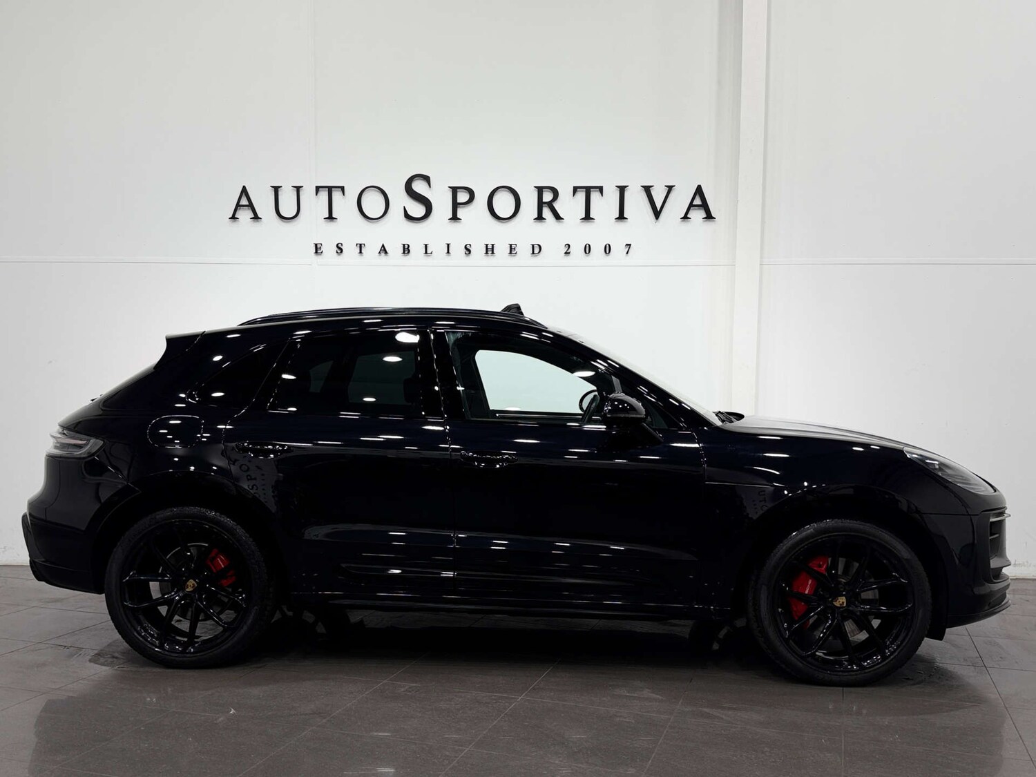Used Porsche Macan 2021 for sale - 76354278: Photo 6