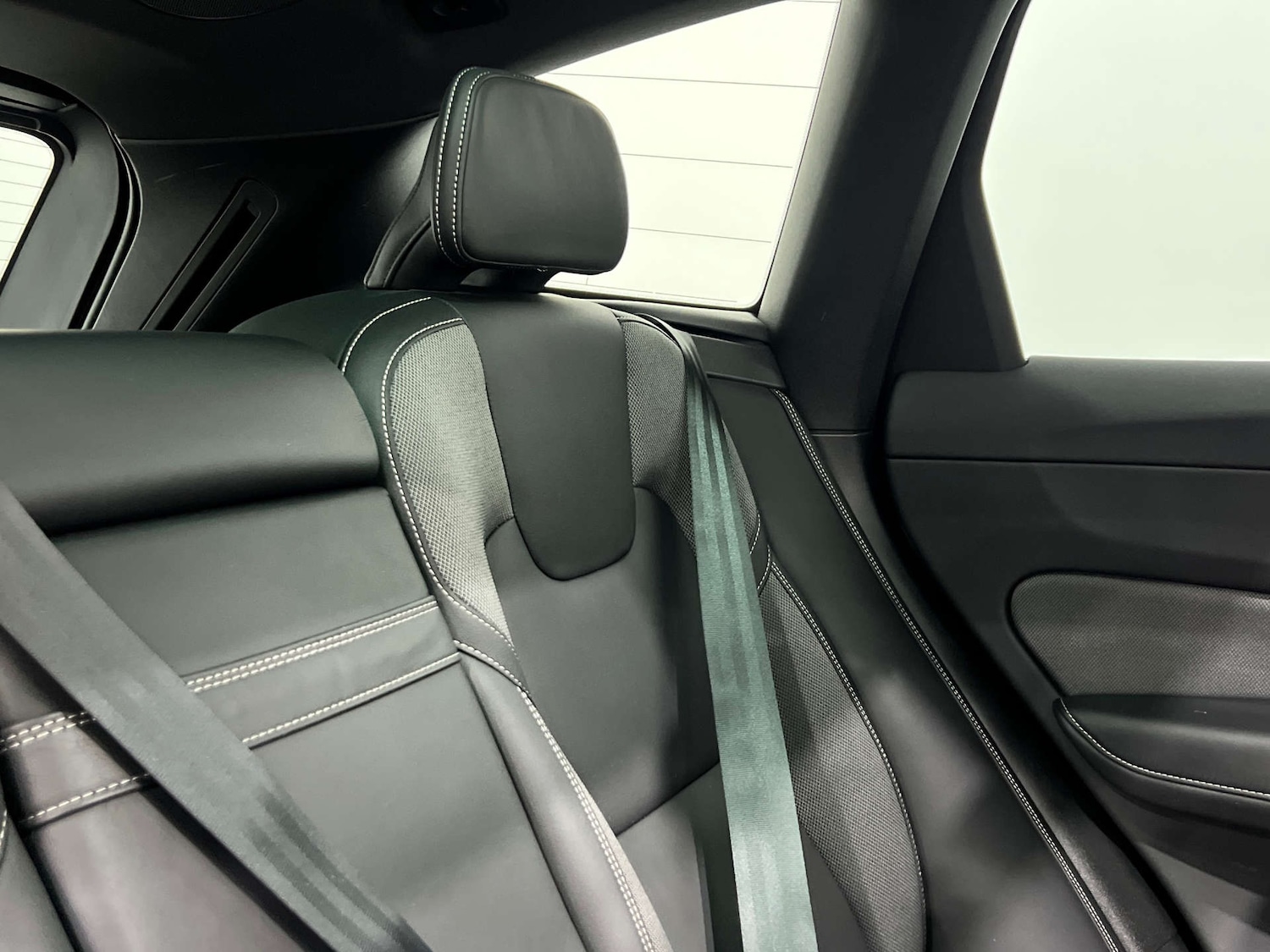 Used Volvo XC60 2021 for sale - 76277537: Photo 14