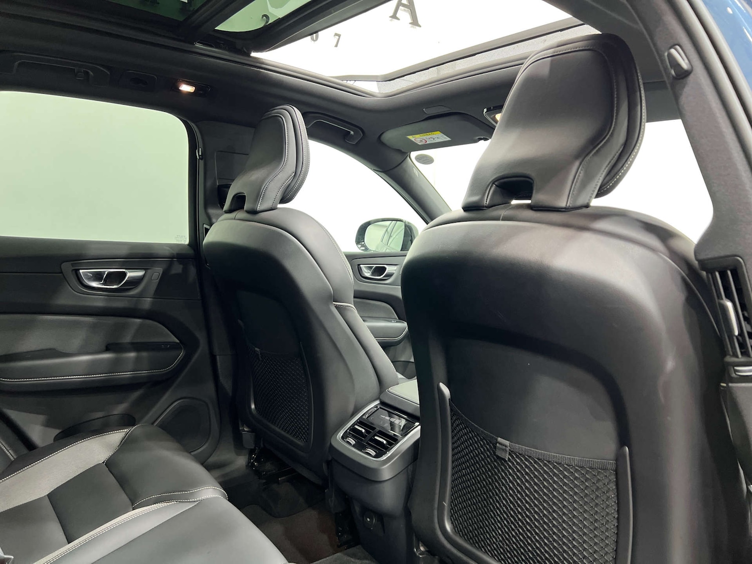 Used Volvo XC60 2021 for sale - 76277537: Photo 15