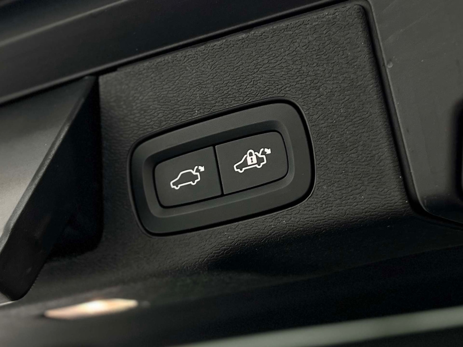 Used Volvo XC60 2021 for sale - 76277537: Photo 29