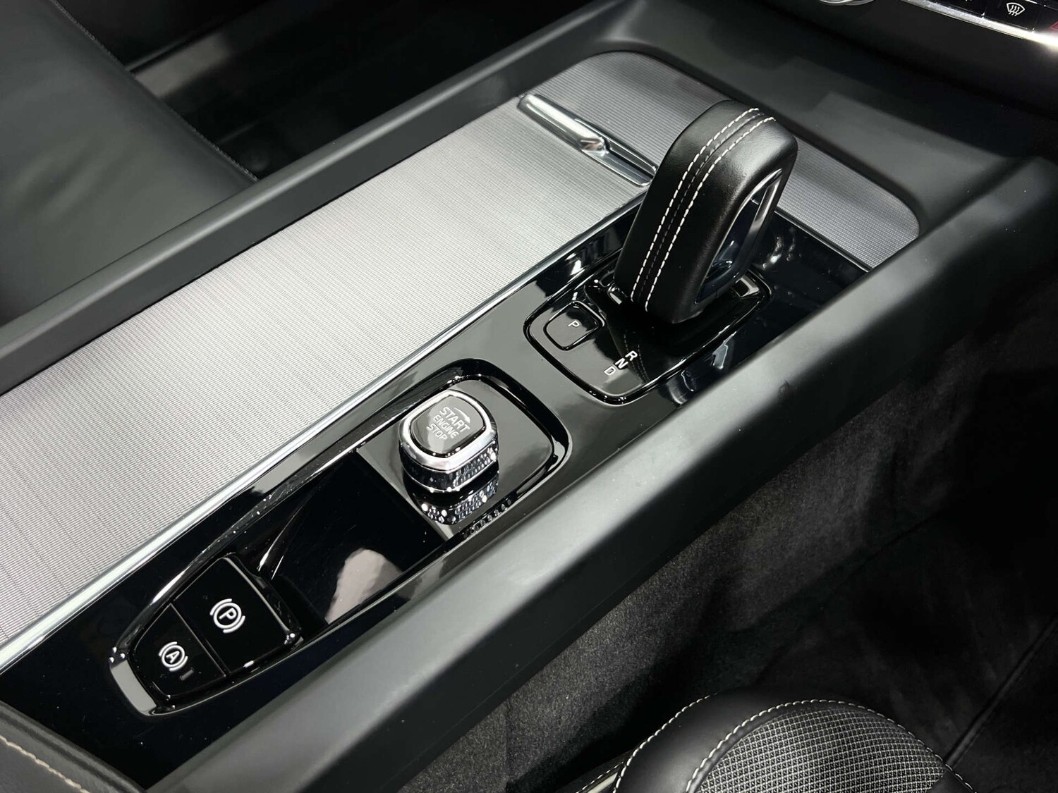 Used Volvo XC60 2021 for sale - 76277537: Photo 48