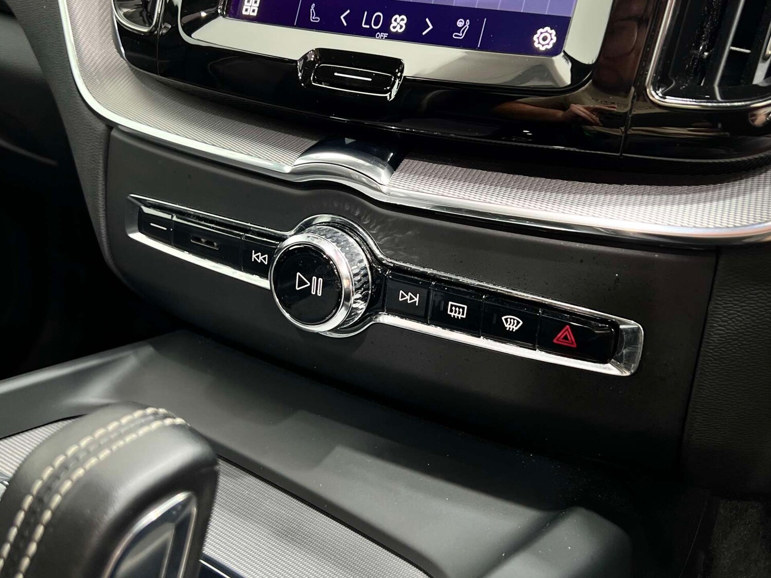 Used Volvo XC60 2021 for sale - 76277537: Photo 49