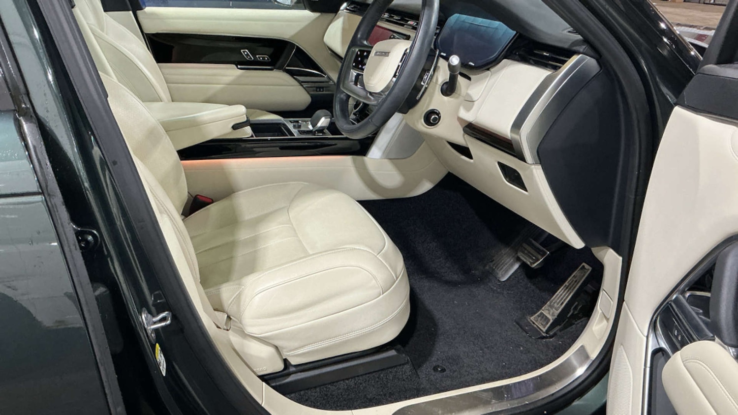 Used Land Rover Range Rover 2023 for sale - 77762405: Photo 2