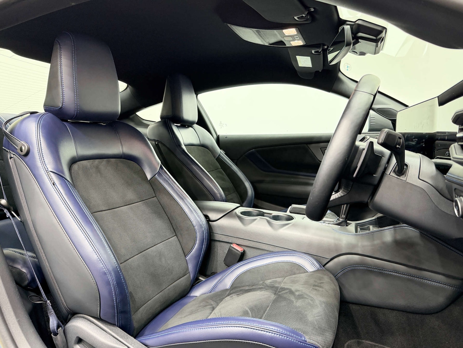 Used Ford Mustang 2025 for sale - 77833947: Photo 2