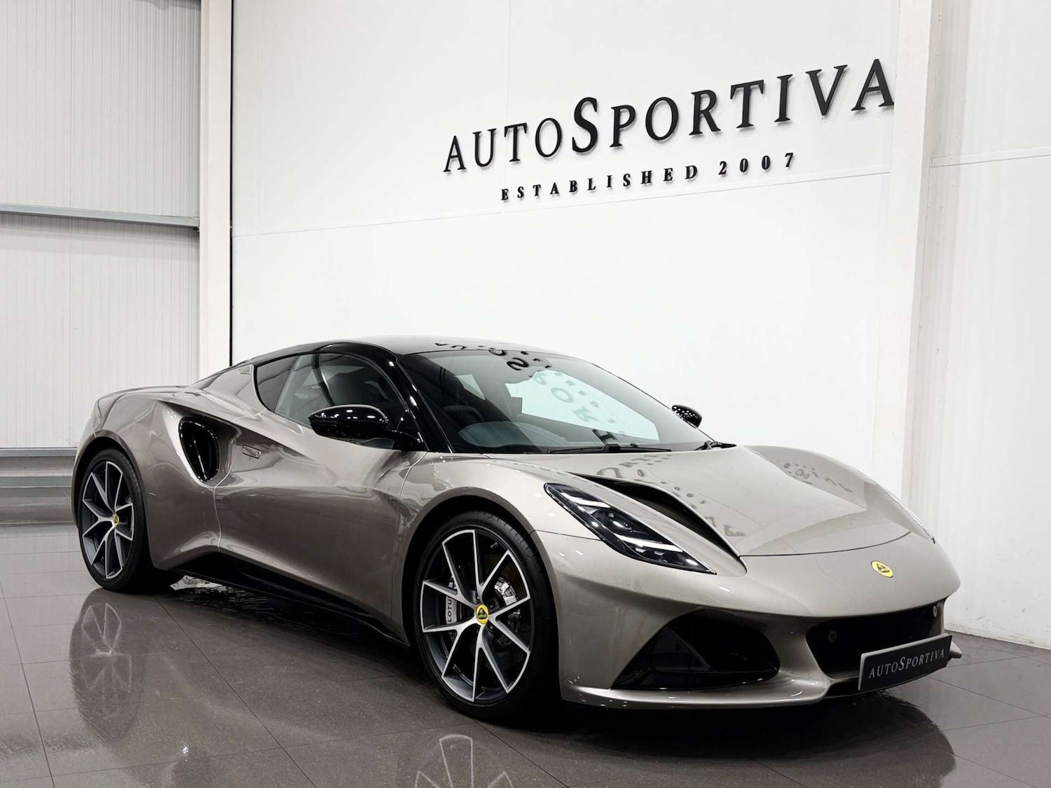 Used Lotus Emira 2023 for sale - 77700902: Photo 8