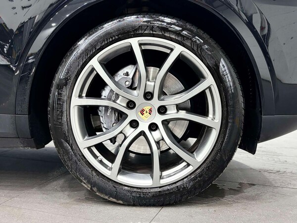 Used Porsche Cayenne 2022 for sale - 76301990: Photo 12