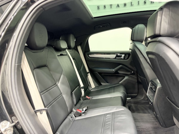 Used Porsche Cayenne 2022 for sale - 76301990: Photo 19