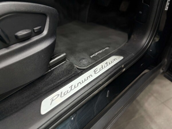 Used Porsche Cayenne 2022 for sale - 76301990: Photo 31