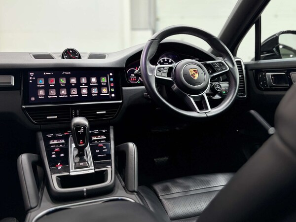 Used Porsche Cayenne 2022 for sale - 76301990: Photo 32