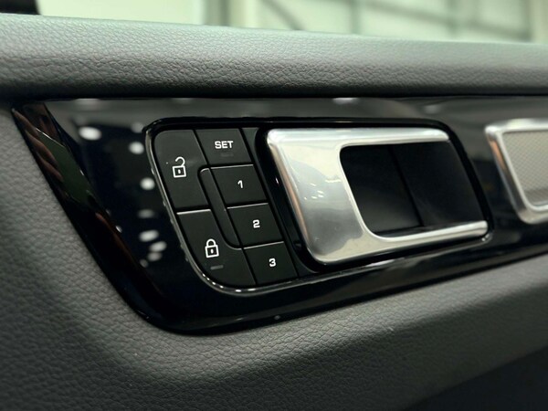 Used Porsche Cayenne 2022 for sale - 76301990: Photo 35