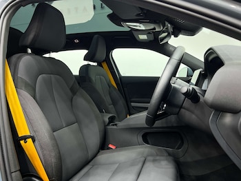 Used Polestar Polestar 2 2023 for sale - 75574049: Photo