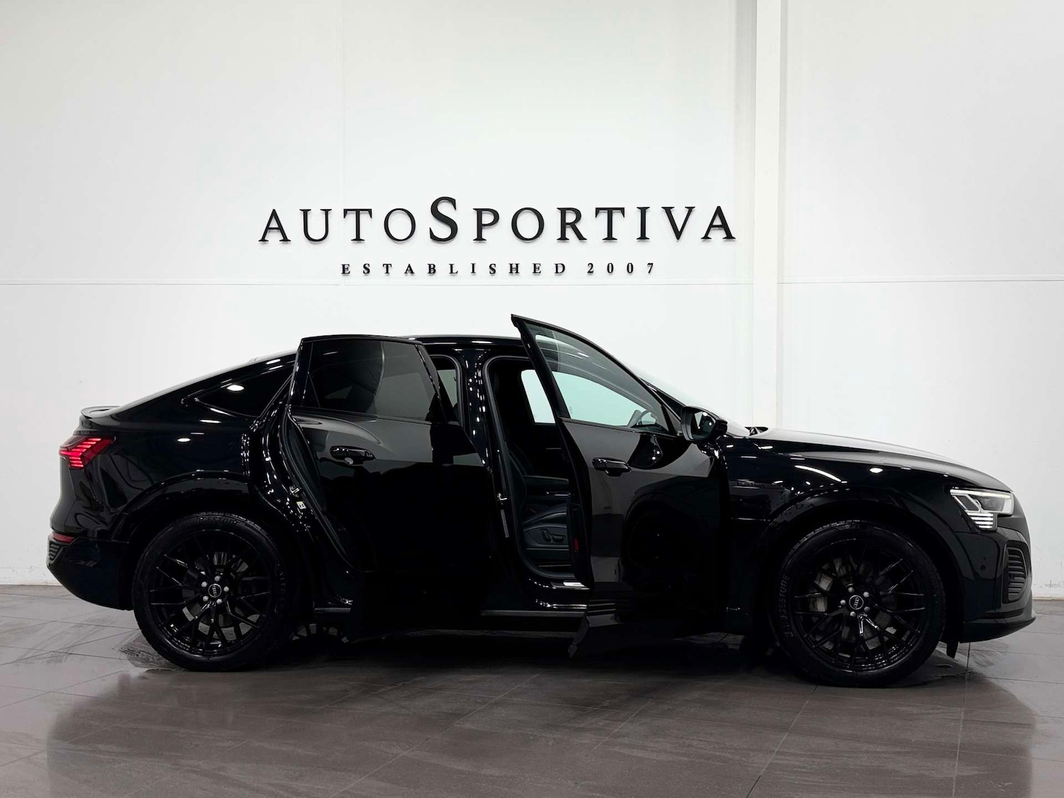 Used Audi Q8 e-tron 2024 for sale - 77765738: Photo 15