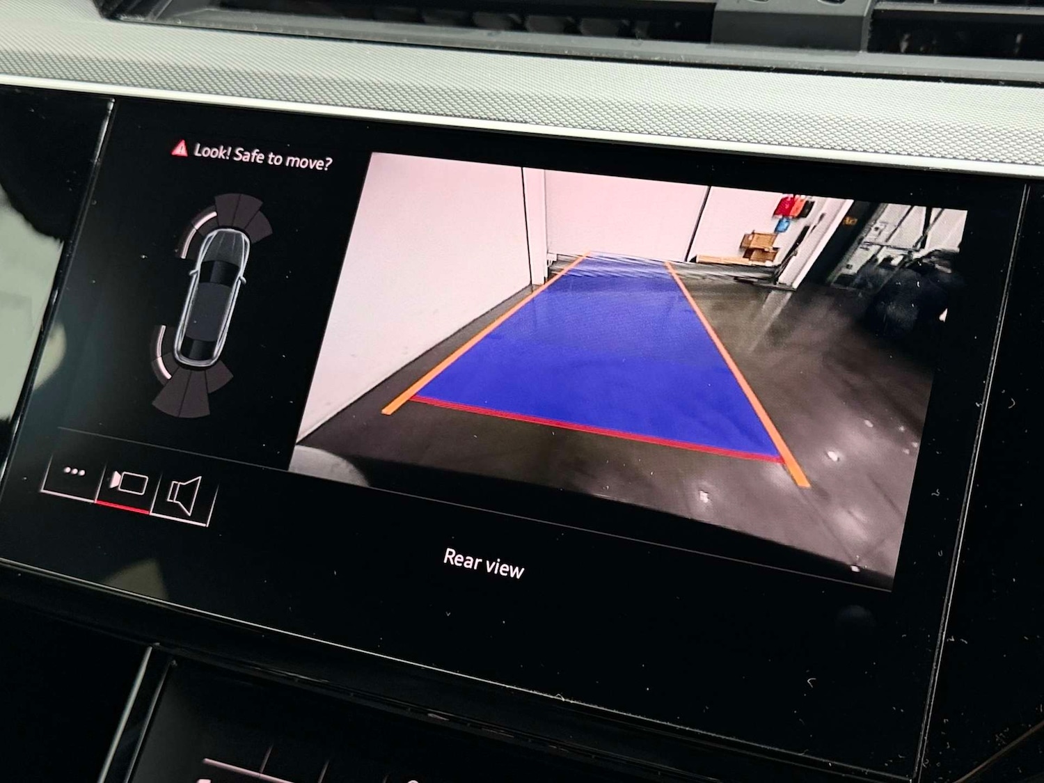 Used Audi Q8 e-tron 2024 for sale - 77765738: Photo 49