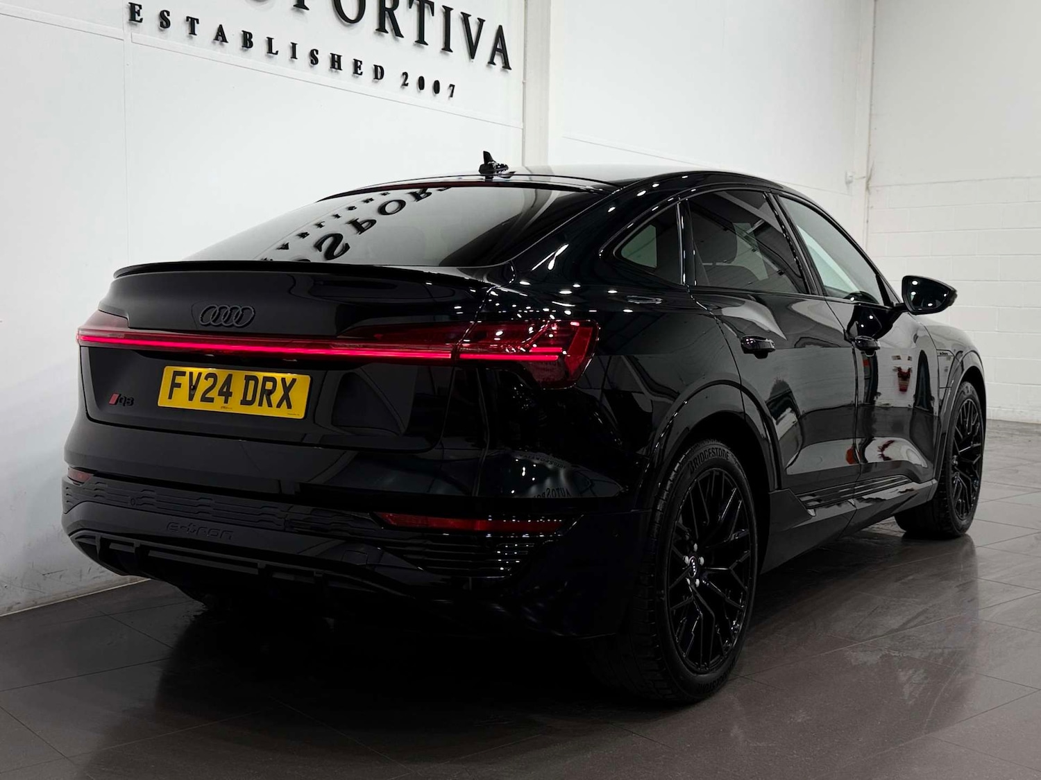 Used Audi Q8 e-tron 2024 for sale - 77765738: Photo 6