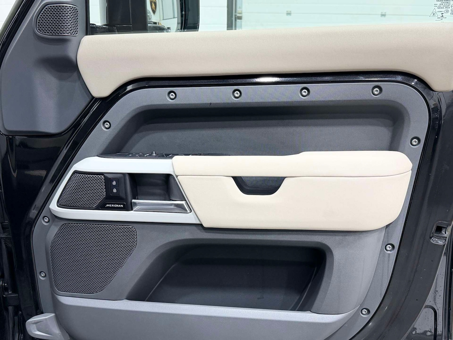 Used Land Rover Defender 2022 for sale - 76422531: Photo 39