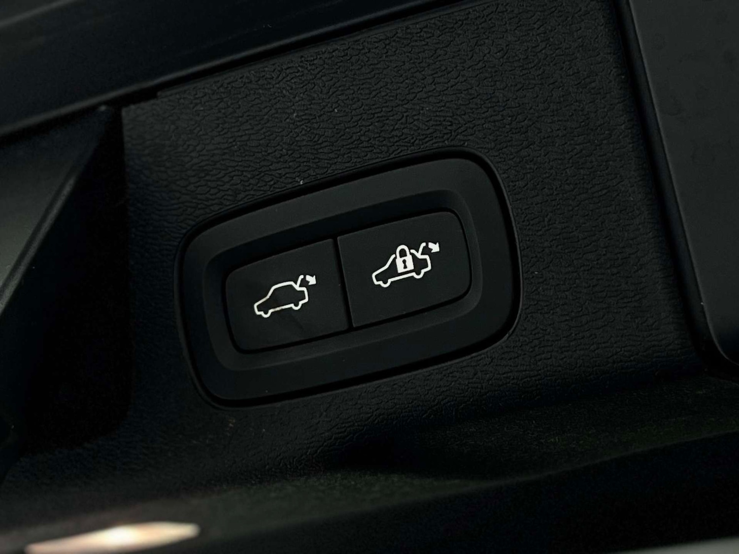 Used Volvo XC60 2021 for sale - 76197232: Photo 27