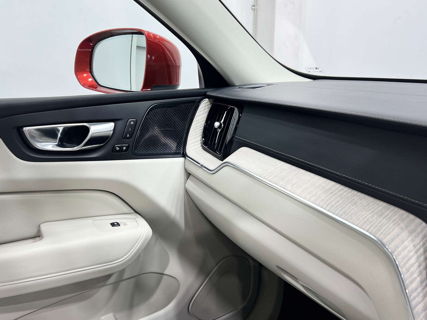 Used Volvo XC60 2021 for sale - 76197232: Photo 34