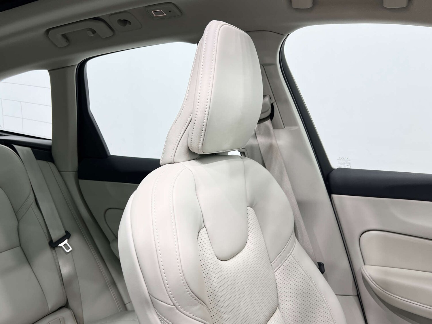 Used Volvo XC60 2021 for sale - 76197232: Photo 37