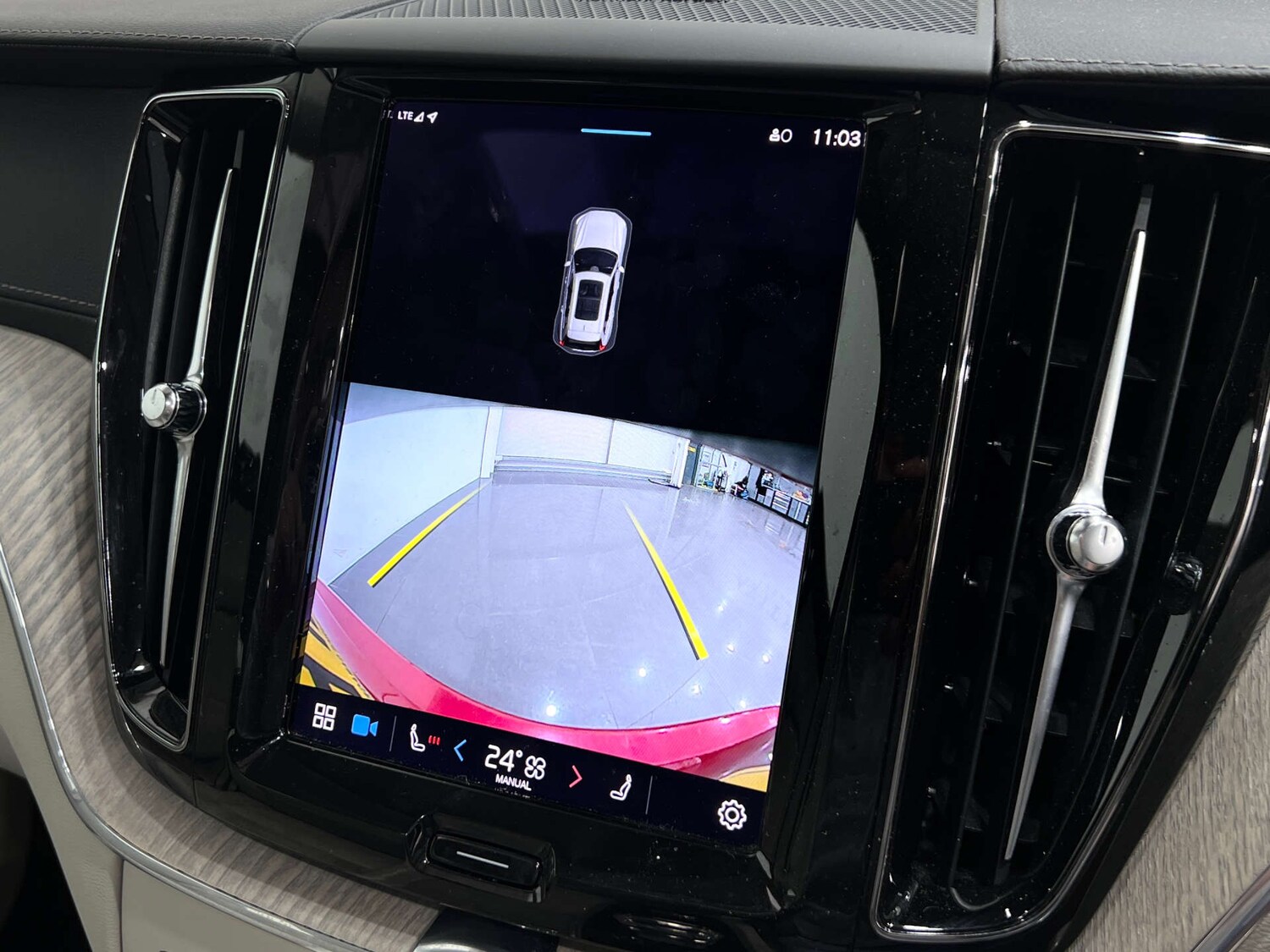 Used Volvo XC60 2021 for sale - 76197232: Photo 42